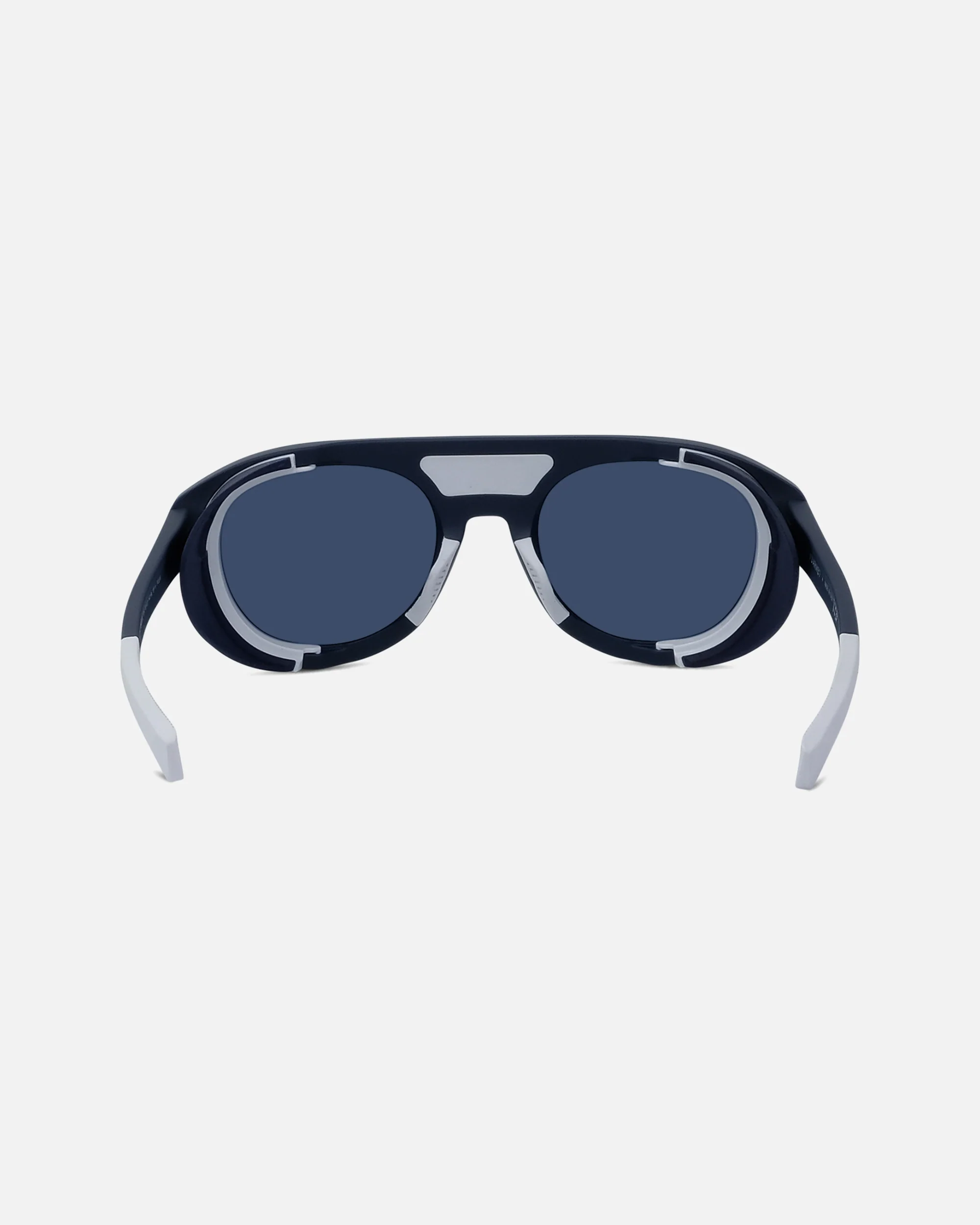 ICE 04 - Image 11
