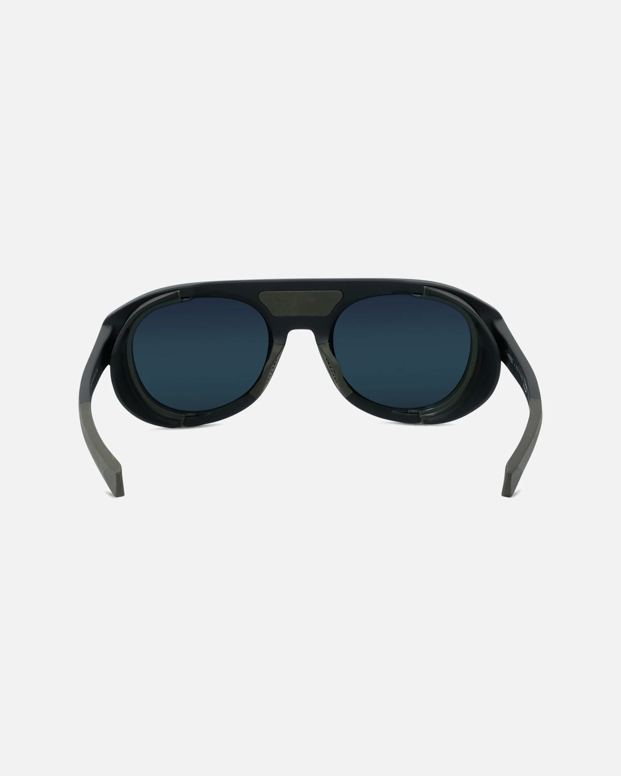 ICE 04 - Image 12