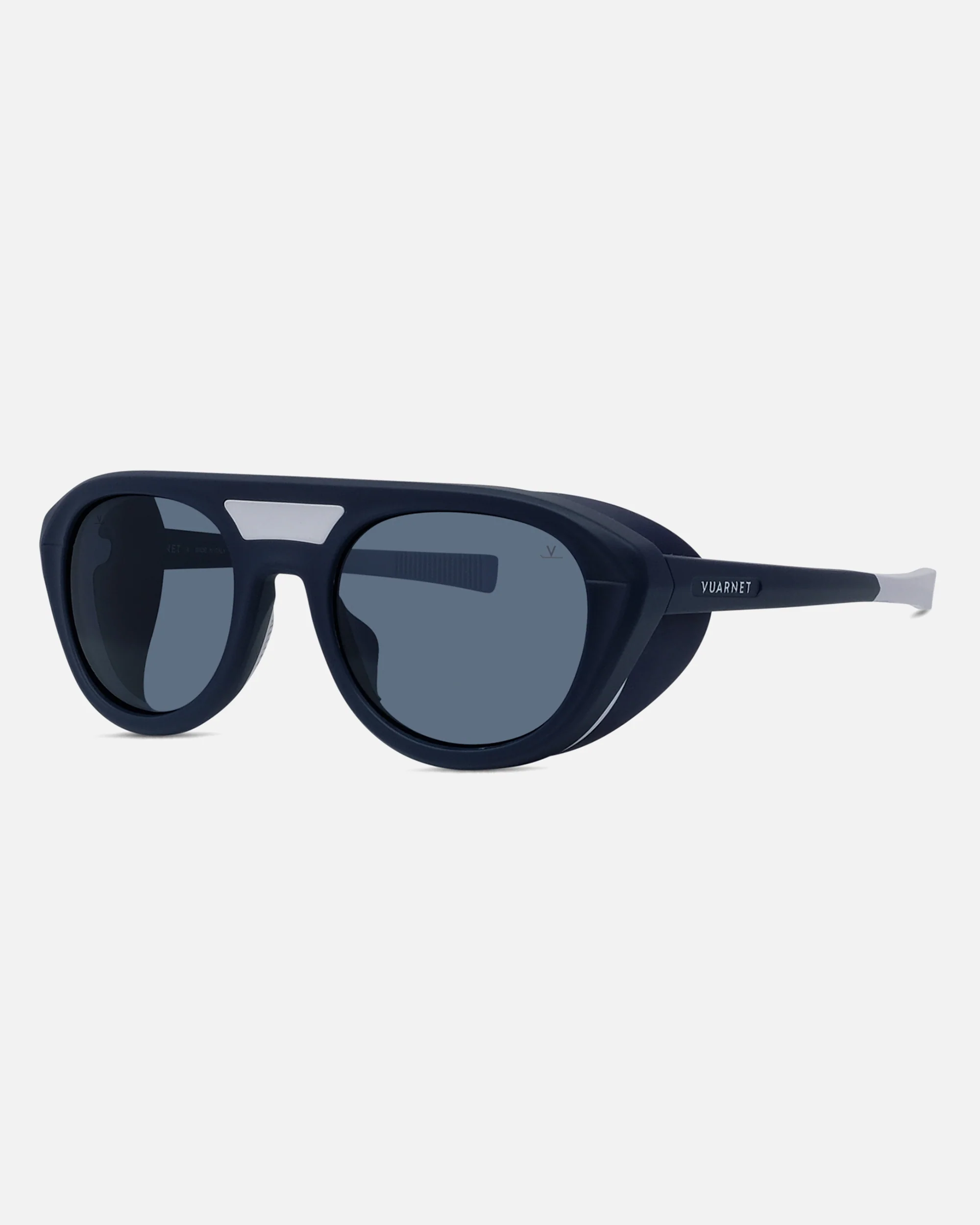 ICE 04 - Image 9